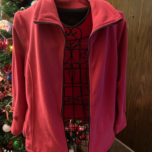 Woman’s Calvin Klein Fleece jacket - Picture 8 of 8